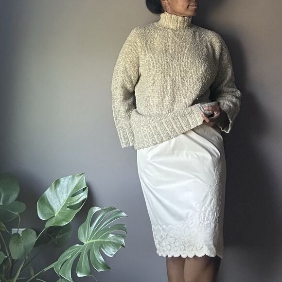 Vintage Wonder Maid Half Slip Pink Womens L 100% Antron Lace Slit Non Cling USA - Picture 2 of 10